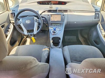 Zdjęcie 8 z 12 samochodu: 2011 TOYOTA PRIUS THREE VIN:JTDKN3DU2B5320063 - miniatura