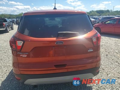 Zdjęcie 6 z 14 samochodu: 2019 FORD ESCAPE SE VIN:1FMCU9GD4KUB09633 - miniatura