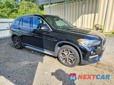 Czwarte zdjęcie samochodu z boku: 2019 BMW X1 XDRIVE28I VIN:WBXHT3C56K3H35625 - miniatura