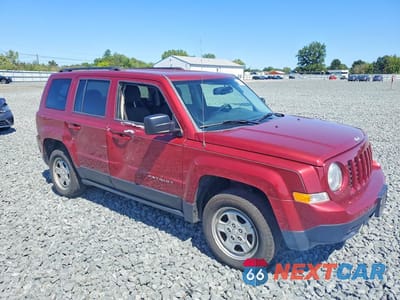 Czwarte zdjęcie samochodu z boku: 2016 JEEP PATRIOT SPORT VIN:1C4NJRBB2GD508978 - miniatura