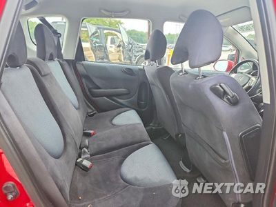 Zdjęcie 10 z 12 samochodu: 2007 HONDA FIT S VIN:JHMGD38667S001163 - miniatura