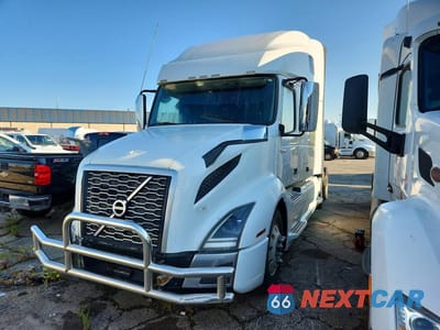 2019 VOLVO VNL SEMI TRUCK 4V4NC9EH1KN873637 - główne zdjęcie licytacji z USA - miniatura