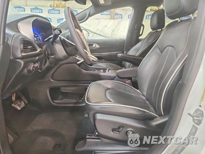 Zdjęcie 7 z 13 samochodu: 2026 CHRYSLER PACIFICA LIMITED VIN:2C4RC1GG1TR276690 - miniatura