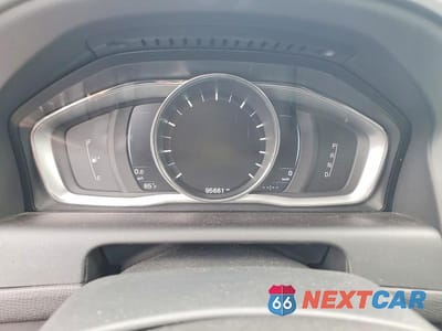 Zdjęcie 9 z 13 samochodu: 2016 VOLVO XC60 T6 PREMIER VIN:YV449MRKXG2892112 - miniatura