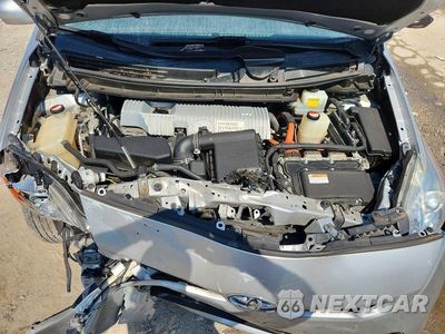 Zdjęcie 12 z 14 samochodu: 2015 TOYOTA PRIUS TWO VIN:JTDKN3DU0F0410508 - miniatura