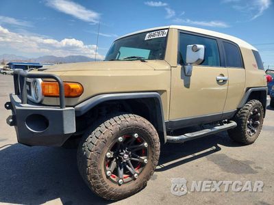 2011 TOYOTA FJ CRUISER BASE JTEZU4BF5BK011292 - główne zdjęcie licytacji z USA - miniatura