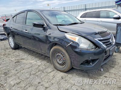 Czwarte zdjęcie samochodu z boku: 2015 NISSAN VERSA 1.6 SV VIN:3N1CN7AP5FL800701 - miniatura