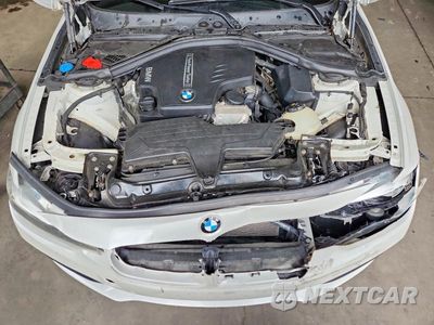 Zdjęcie 11 z 12 samochodu: 2016 BMW 320 XI VIN:WBA8E5G52GNU20890 - miniatura