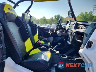 Piąte zdjęcie samochodu w środku: 2021 POLARIS RZR 1000 XP UTILITY VEHICLE VIN:3NSNAE995MF141251 - miniatura