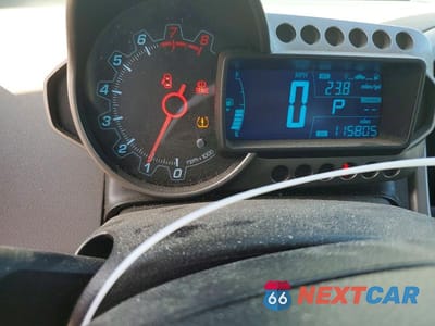 Zdjęcie 9 z 12 samochodu: 2015 CHEVROLET SONIC LT VIN:1G1JC5SH7F4163492 - miniatura