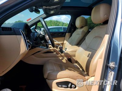 Zdjęcie 7 z 12 samochodu: 2019 PORSCHE CAYENNE VIN:WP1AA2AY2KDA02313 - miniatura