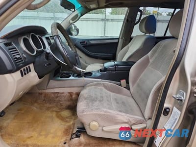 Zdjęcie 7 z 13 samochodu: 2004 TOYOTA 4RUNNER SR5 VIN:JTEBT14R040036576 - miniatura