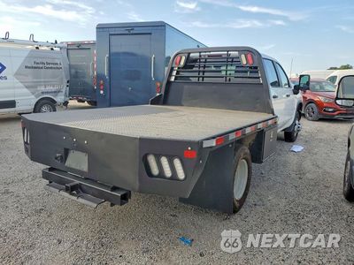 Trzecie zdjęcie samochodu z tyłu: 2021 CHEVROLET SILVERADO C3500 VIN:1GB4WRE70MF290600 - miniatura