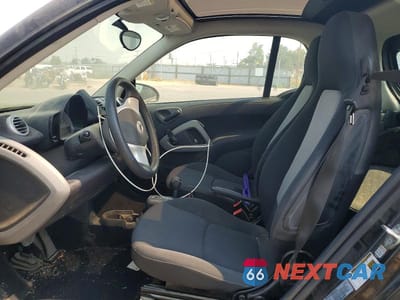 Zdjęcie 7 z 12 samochodu: 2015 SMART FORTWO PURE VIN:WMEEJ3BA4FK806822 - miniatura