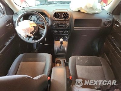 Zdjęcie 8 z 14 samochodu: 2012 JEEP PATRIOT LATITUDE VIN:1C4NJRFB3CD651023 - miniatura