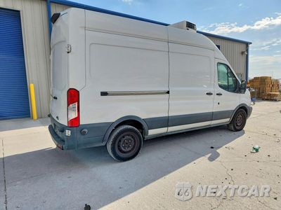 Trzecie zdjęcie samochodu z tyłu: 2018 FORD TRANSIT 250 REFRIGERATED DELIVERY VAN VIN:1FTYR2XM6JKA47889 - miniatura