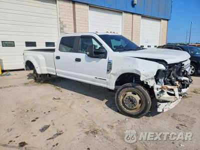 Czwarte zdjęcie samochodu z boku: 2022 FORD F450 SUPER DUTY VIN:1FT8W4DT8NEG10042 - miniatura