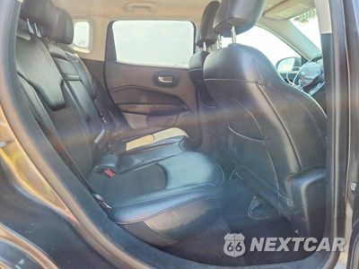 Zdjęcie 11 z 13 samochodu: 2019 JEEP COMPASS LATITUDE VIN:3C4NJDBBXKT656446 - miniatura