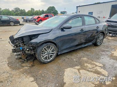 2024 KIA FORTE GT LINE 3KPF54AD8RE808847 - główne zdjęcie licytacji z USA - miniatura