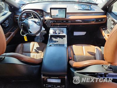 Zdjęcie 8 z 13 samochodu: 2022 LINCOLN AVIATOR RESERVE VIN:5LM5J7XC7NGL07992 - miniatura