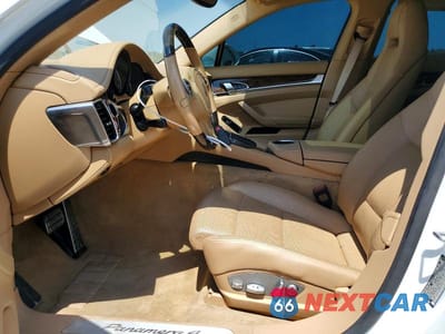 Zdjęcie 7 z 12 samochodu: 2015 PORSCHE PANAMERA 2 VIN:WP0AA2A77FL000528 - miniatura