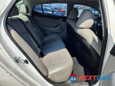 Zdjęcie 10 z 13 samochodu: 2012 KIA OPTIMA EX VIN:5XXGN4A60CG026059 - miniatura