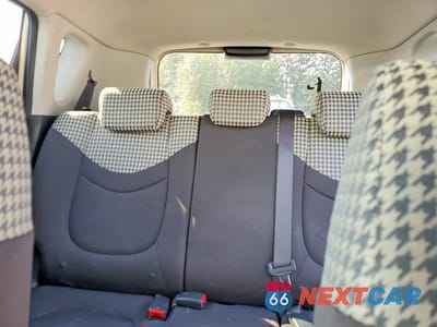 Zdjęcie 10 z 13 samochodu: 2010 KIA SOUL + VIN:KNDJT2A21A7030897 - miniatura