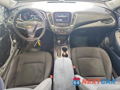 Zdjęcie 8 z 12 samochodu: 2017 CHEVROLET MALIBU LT VIN:1G1ZE5ST1HF184962 - miniatura