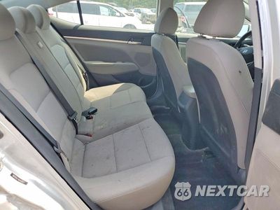 Zdjęcie 10 z 12 samochodu: 2019 HYUNDAI ELANTRA SEL VIN:5NPD84LF4KH438317 - miniatura