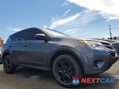 Czwarte zdjęcie samochodu z boku: 2015 TOYOTA RAV4 LE VIN:JTMZFREV6FD063295 - miniatura