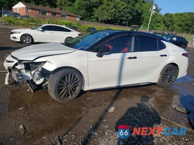 2019 TOYOTA CAMRY XSE 4T1B61HK3KU216998 - główne zdjęcie licytacji z USA - miniatura