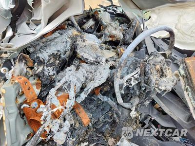 Zdjęcie 9 z 13 samochodu: 2021 TOYOTA RAV4 XLE VIN:2T3W1RFV3MW150443 - miniatura
