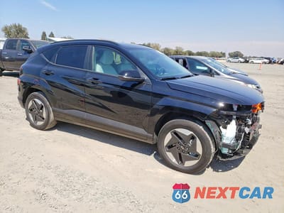 Czwarte zdjęcie samochodu z boku: 2025 HYUNDAI KONA SEL VIN:KM8HC3A60SU021923 - miniatura