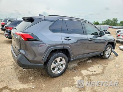 Trzecie zdjęcie samochodu z tyłu: 2025 TOYOTA RAV4 XLE VIN:2T3P1RFV9SW560374 - miniatura