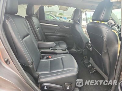 Zdjęcie 11 z 13 samochodu: 2018 TOYOTA HIGHLANDER XLE VIN:5TDJZRFH3JS531235 - miniatura