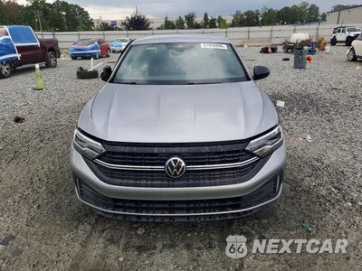 Piąte zdjęcie samochodu w środku: 2024 VOLKSWAGEN JETTA SPORT VIN:3VWBM7BU0RM069753 - miniatura