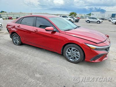 Czwarte zdjęcie samochodu z boku: 2024 HYUNDAI ELANTRA SEL VIN:KMHLM4DG8RU795168 - miniatura