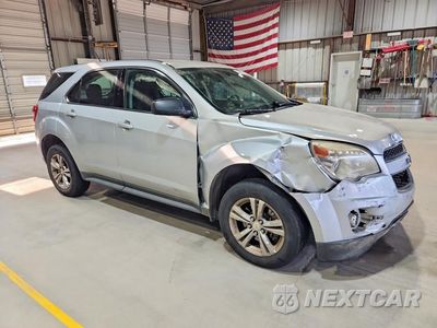 Czwarte zdjęcie samochodu z boku: 2015 CHEVROLET EQUINOX LS VIN:1GNALAEK4FZ111982 - miniatura