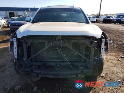 Piąte zdjęcie samochodu w środku: 2018 GMC YUKON XL DENALI VIN:1GKS2HKJ3JR381559 - miniatura