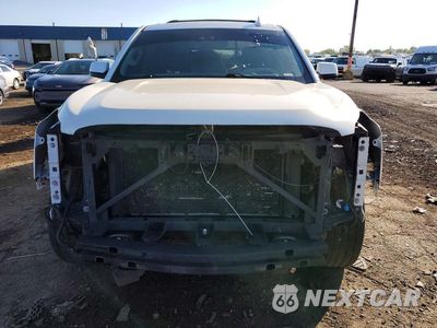Piąte zdjęcie samochodu w środku: 2018 GMC YUKON XL DENALI VIN:1GKS2HKJ3JR381559 - miniatura