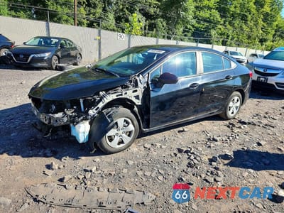 2018 CHEVROLET CRUZE LS 1G1BC5SM9J7247211 - główne zdjęcie licytacji z USA - miniatura