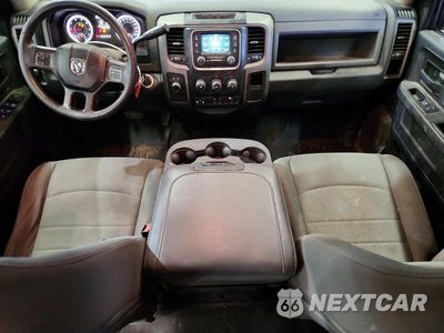 Zdjęcie 8 z 12 samochodu: 2015 RAM 2500 ST VIN:3C6UR5CJ4FG608866 - miniatura