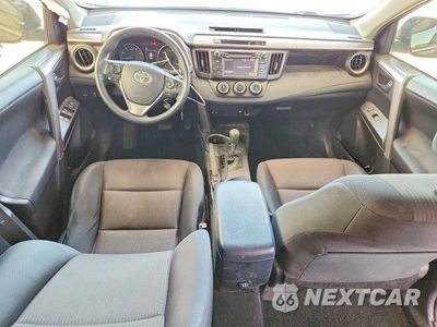 Zdjęcie 8 z 13 samochodu: 2018 TOYOTA RAV4 LE VIN:JTMZFREV5JJ752755 - miniatura