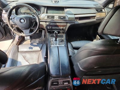 Zdjęcie 8 z 12 samochodu: 2014 BMW 750 LXI VIN:WBAYF8C58ED142486 - miniatura