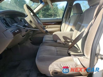 Zdjęcie 7 z 12 samochodu: 2003 MERCURY GRAND MARQUIS VIN:2MEFM74W23X680400 - miniatura