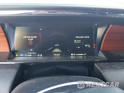 Zdjęcie 9 z 13 samochodu: 2018 LINCOLN NAVIGATOR L RESERVE VIN:5LMJJ3LT7JEL13746 - miniatura