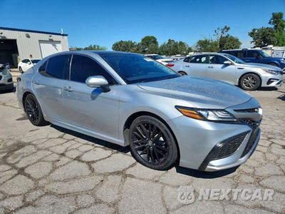 Czwarte zdjęcie samochodu z boku: 2021 TOYOTA CAMRY XSE VIN:4T1K61AK9MU419200 - miniatura
