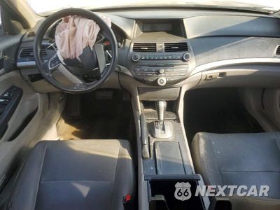 Zdjęcie 8 z 13 samochodu: 2012 HONDA ACCORD LX VIN:1HGCP2F35CA078831 - miniatura