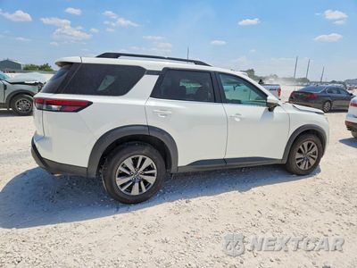 Trzecie zdjęcie samochodu z tyłu: 2025 NISSAN PATHFINDER SV VIN:5N1DR3BA0SC206365 - miniatura