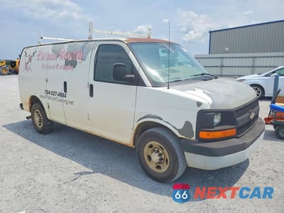 Czwarte zdjęcie samochodu z boku: 2010 CHEVROLET EXPRESS G2500 VIN:1GCZGFDA1A1119647 - miniatura